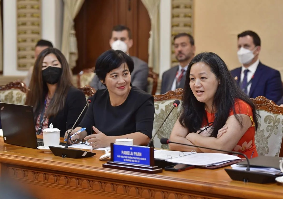 Pamela Phan, ITA’s Deputy Assistant Secretary for Asia, speaks with the People’s Committee of Ho Chi Minh City, Vietnam, about collaboration opportunities with the U.S. public and private sector.